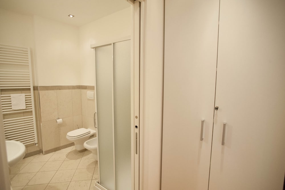 Фото Arena by side