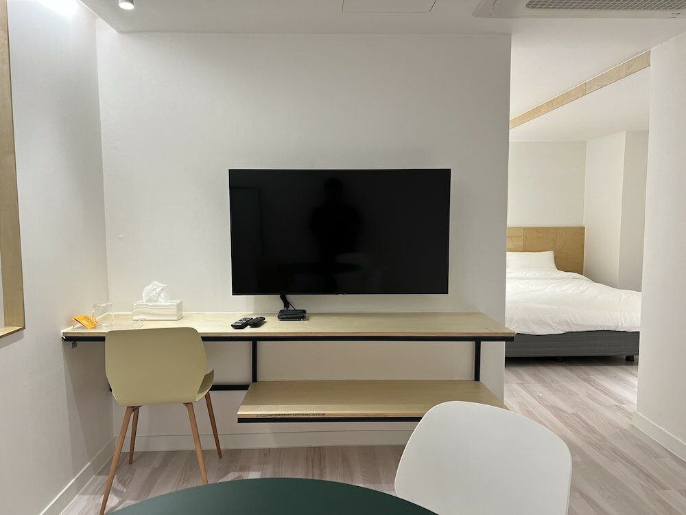 Фото World House