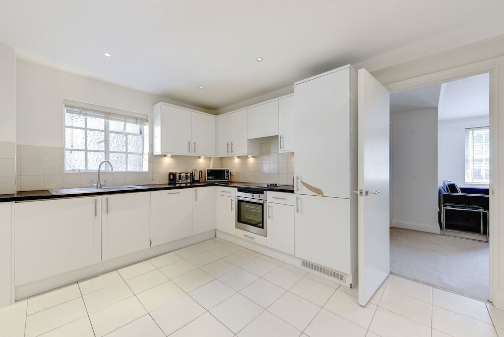 Фото Pelham Court Apartments