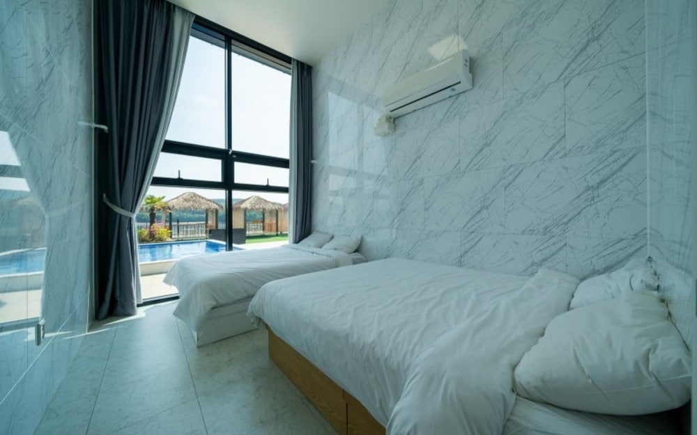 Фото Yeosu Highlark Resort