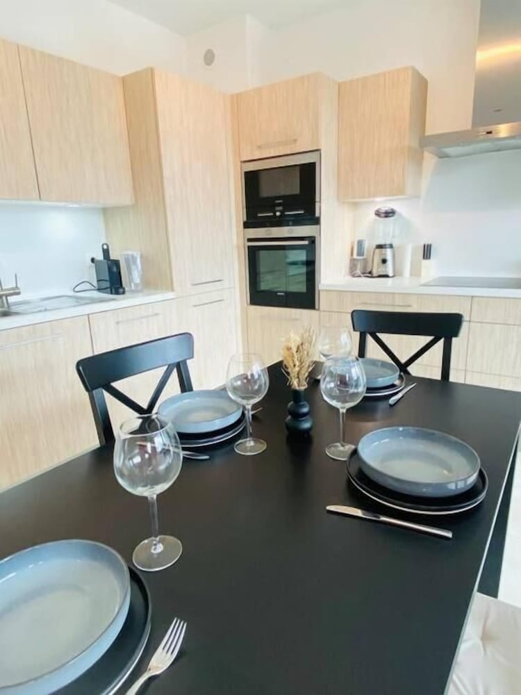 Фото Spac. Flat -Kirchberg w Parking&Terrace