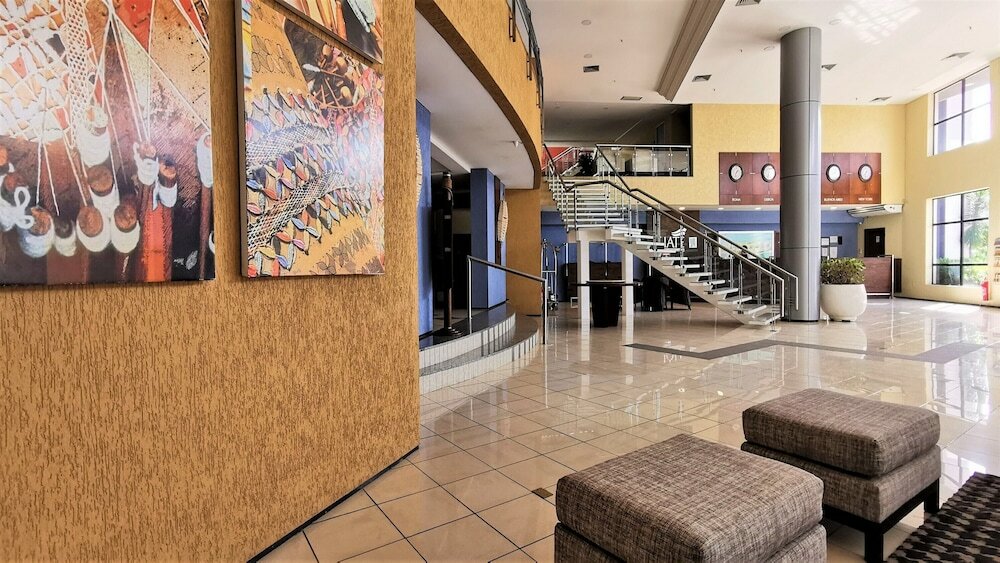 Фото Seaflats Iate Plaza Hotel