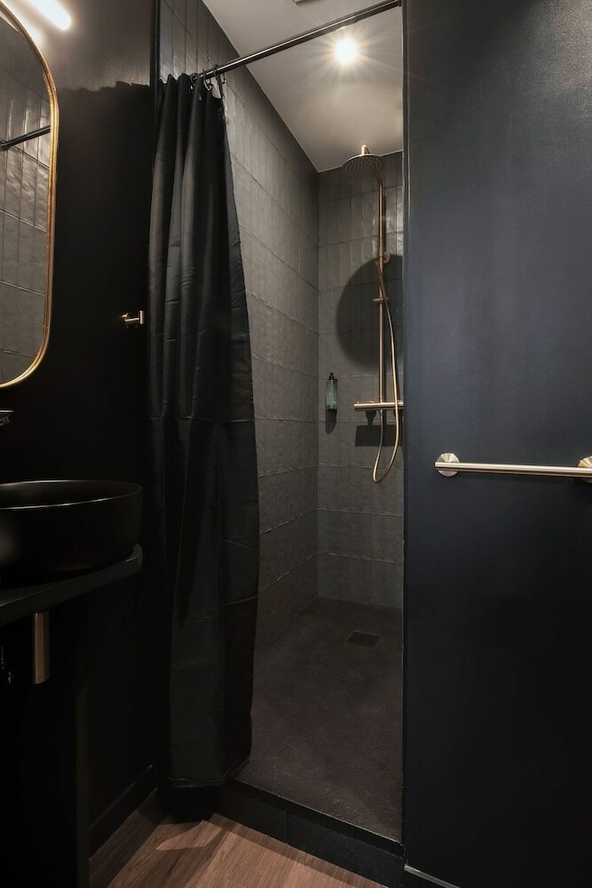 Фото Secret Walls