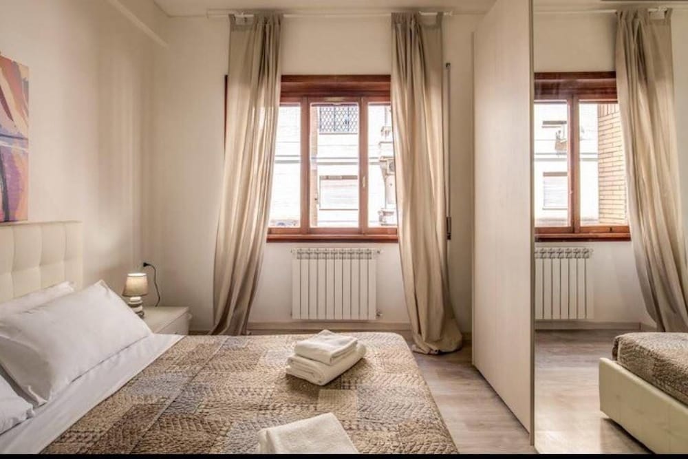 Фото Retro2 Vaticano-max 4 pax