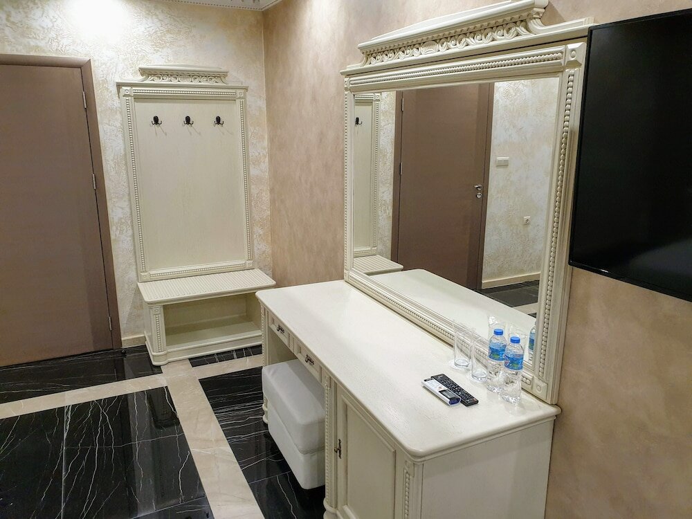 Фото Hotel Central