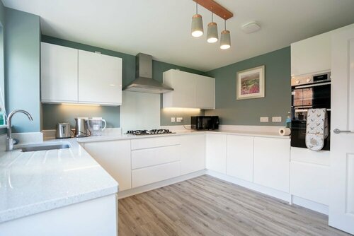 Гостиница Comfortable 5 Bedroom Detached House With Parking в Бисестере