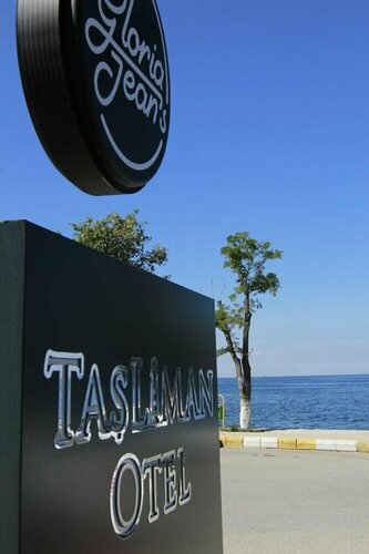 Гостиница Tasliman Hotel в Чинарджике