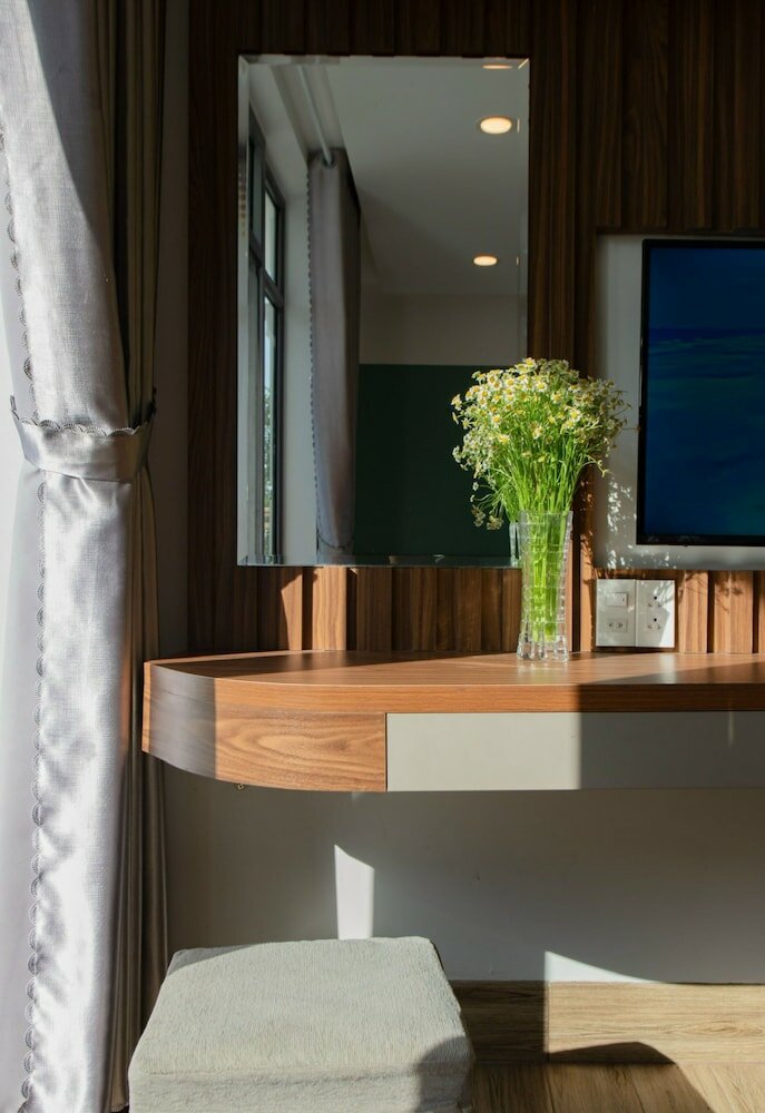 Фото West Lake Hotel