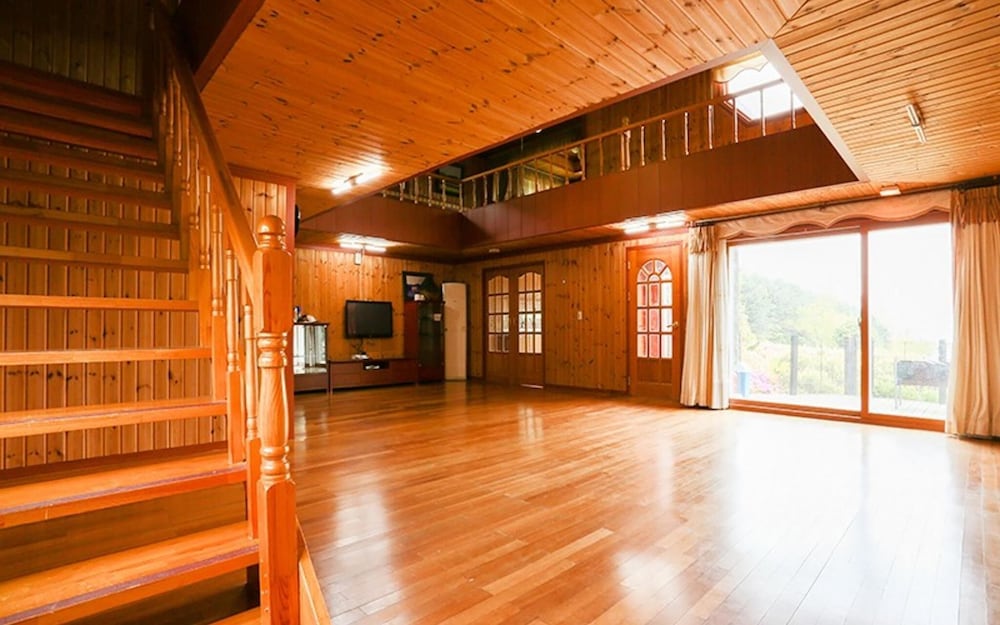 Фото Yeoju Dugyeonsae Meomunjari Pension