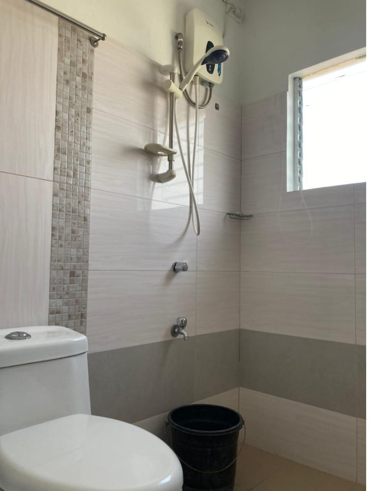 Фото Oyo 815 Carisil Bldg