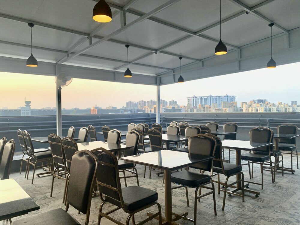 Фото StayBird - Fortune House Business Hotel