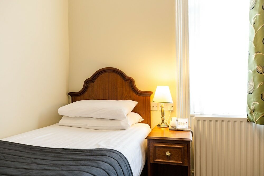 Фото Kensington Gardens Hotel