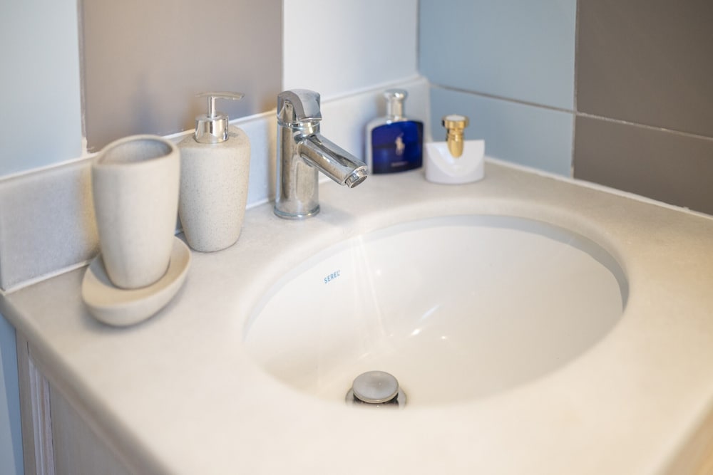 Фото Seabreeze Villa - with Jacuzzi & heated pool