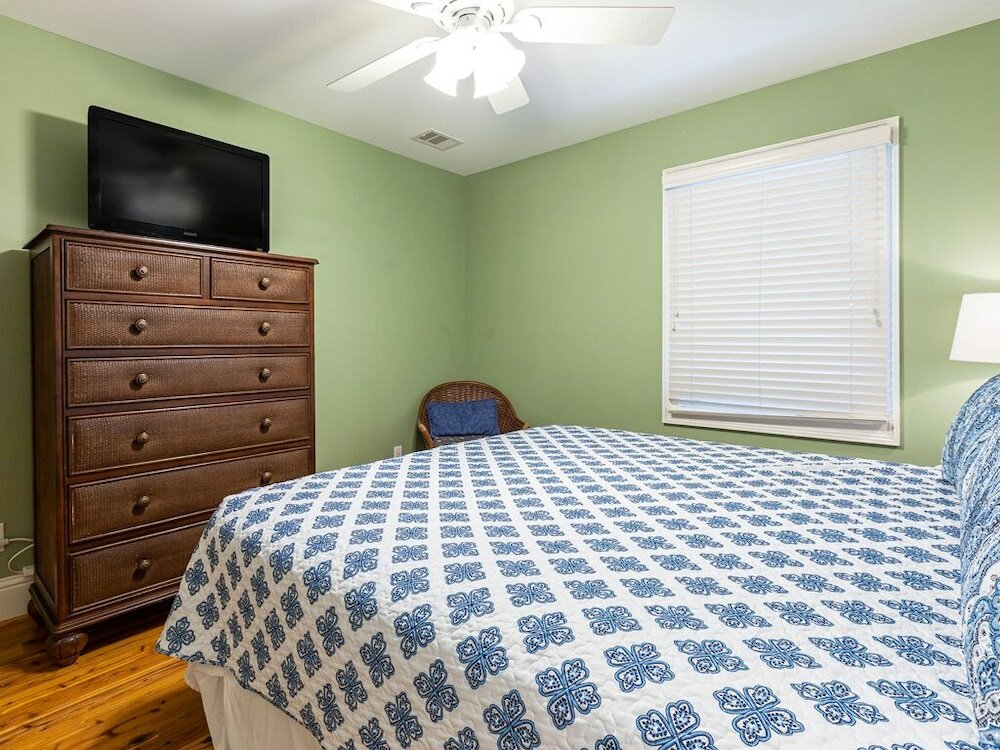 Фото 5 Oclock Somewhere