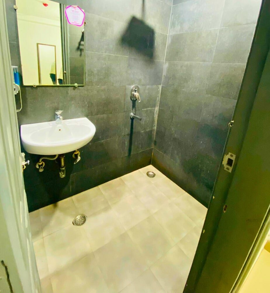 Фото Qotel Hotel Rama Rohini Sector 24