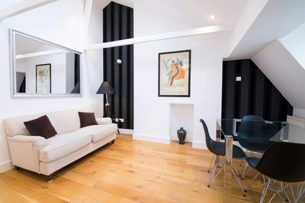 Фото Contemporary 1 Bedroom Flat in Fulham near The Thames