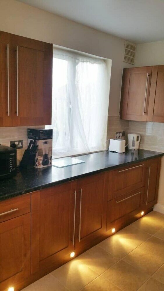 Фото Elegant and Spacious 2 bedroom Apartment