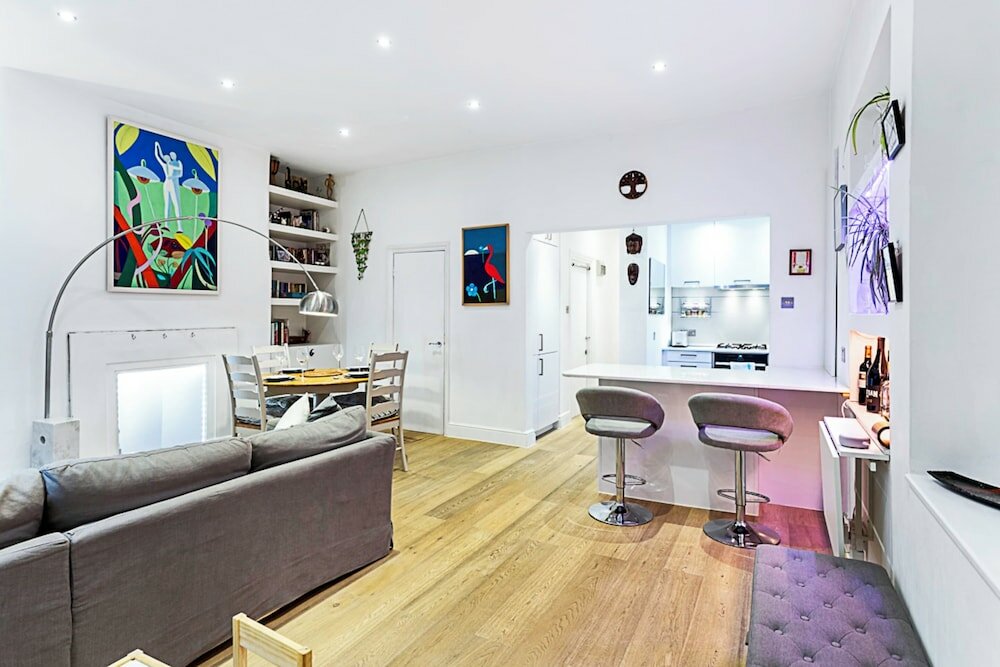 Фото Luxurious Victorian Home