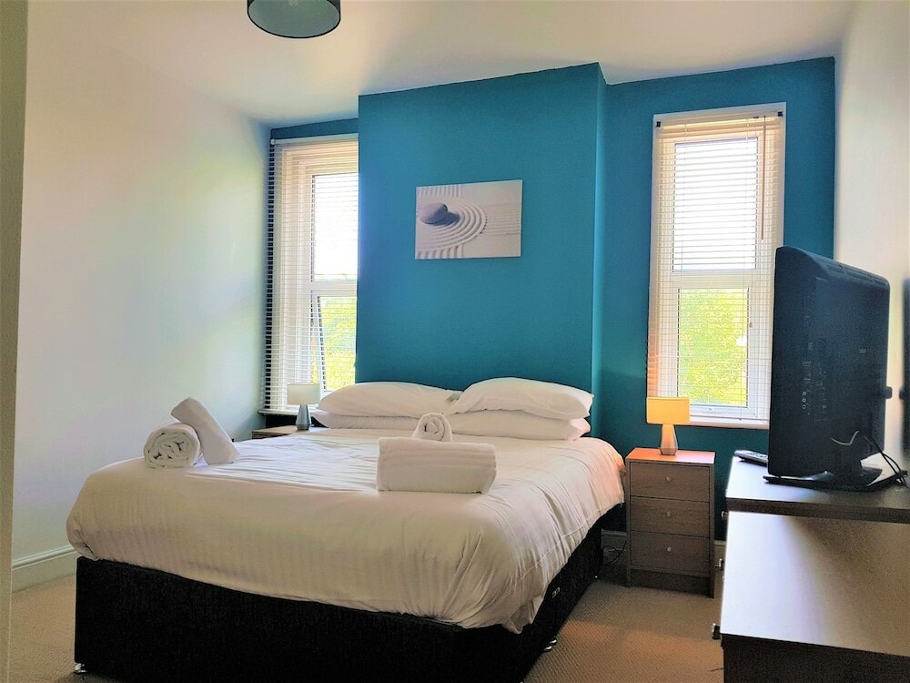 Фото Bath Road Apartments