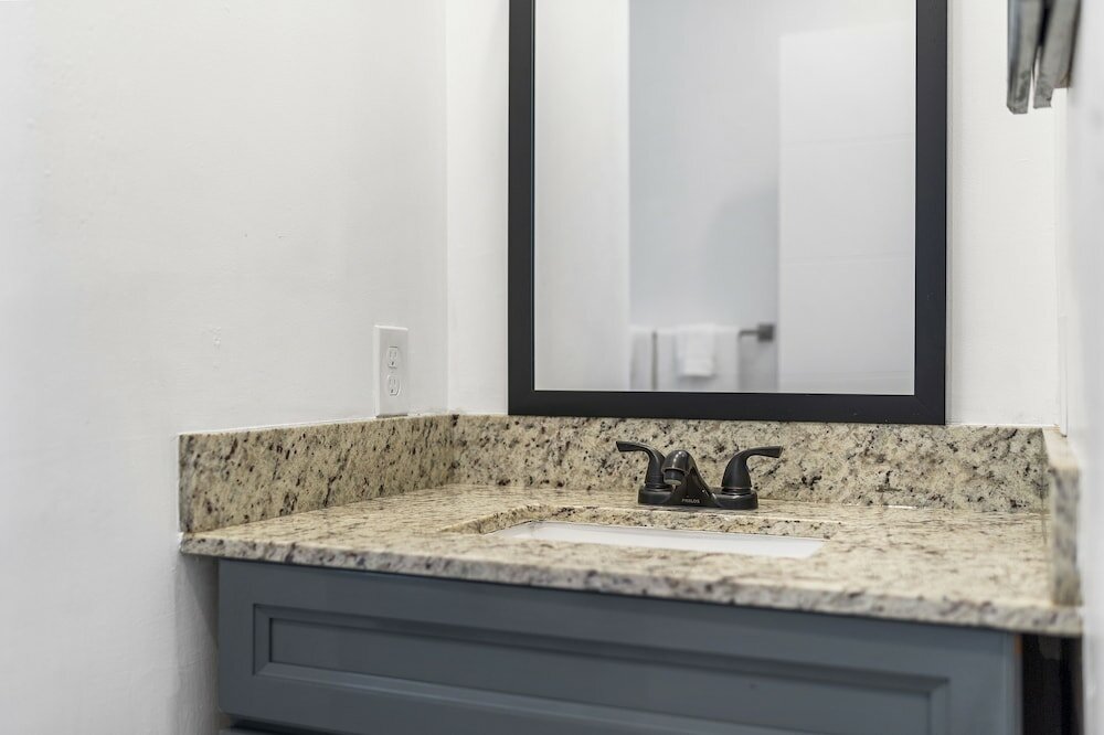 Фото Coco Bay Condos