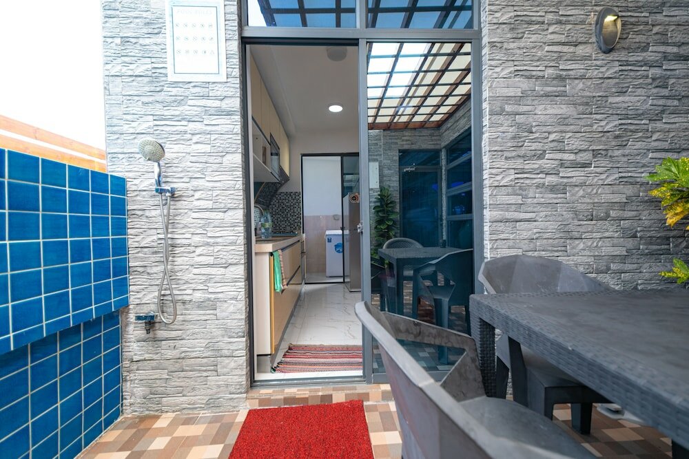 Фото Отель White Beach Holiday