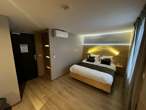 Гостиница 9Wagram Hôtel в Ле-Мане