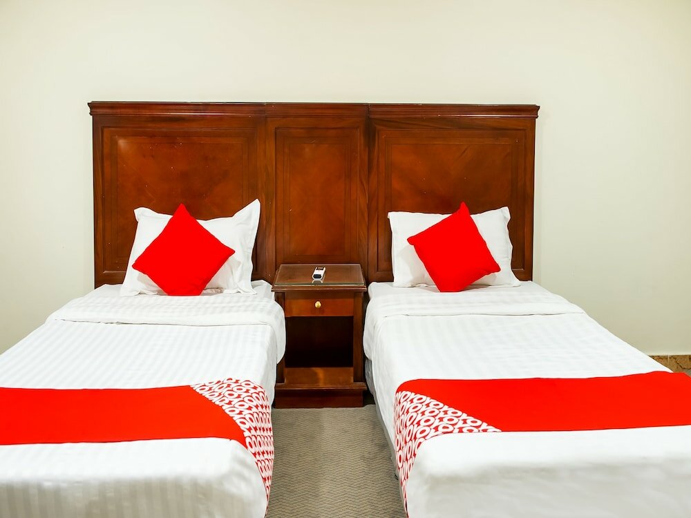 Фото Oyo 525 Rose Plaza1