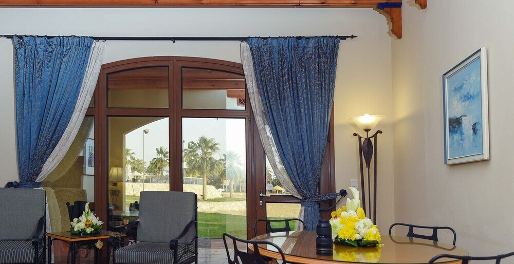 Фото Mena Holiday Beach Resort Half Moon Bay