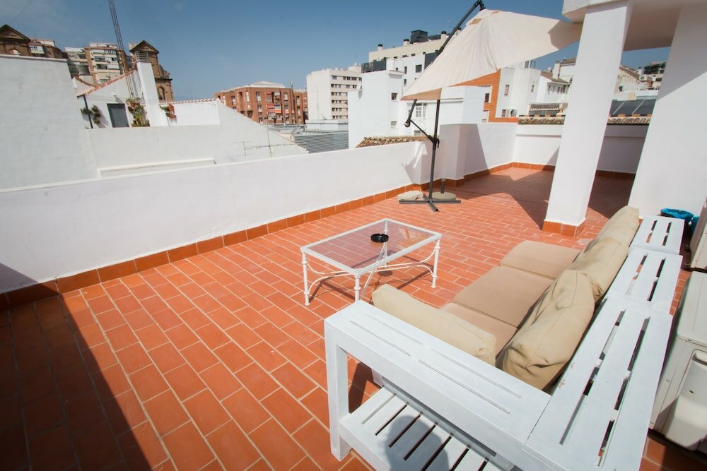 Фото Holidays2Malaga Train Station Area Apartments