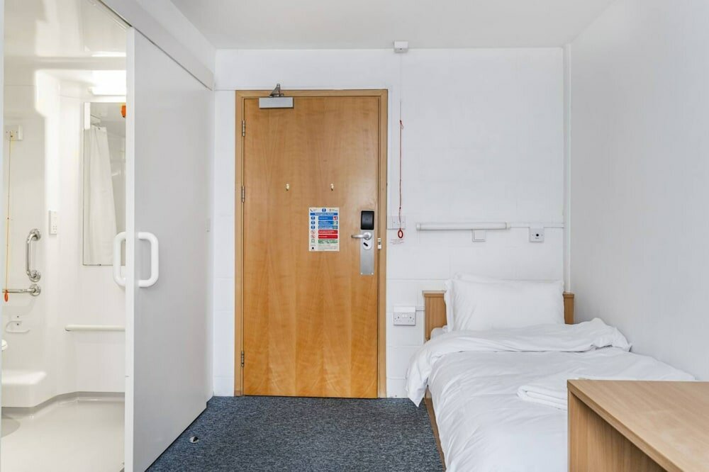 Фото Vibrant Ensuite Rooms - Hatfield - Hostel