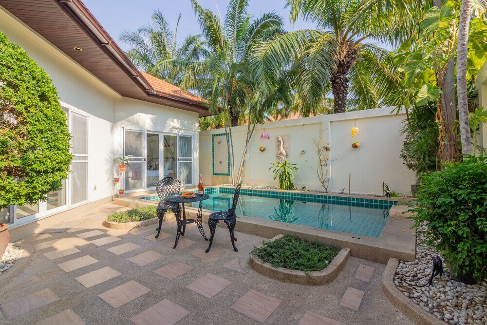 Фото 2 Bed Majestic Villa Near Beach