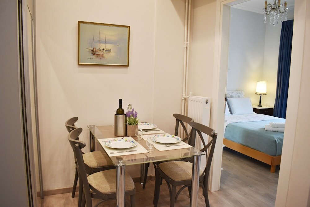 Фото A Skip Away from the Acropolis Museum