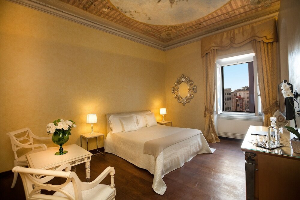 Фото Prestigious Apartment Piazza Navona