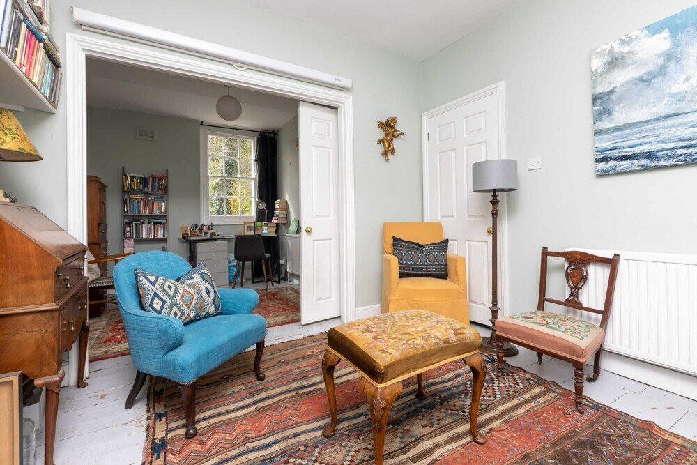 Фото Charming 2bd Georgian Town House - Camden Town