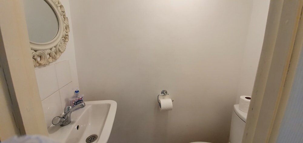 Фото Joseph House