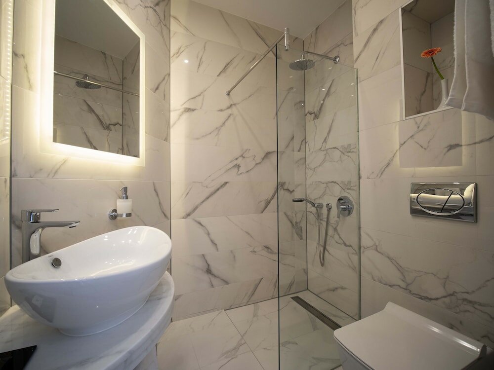 Фото The Moon Boutique Hotel