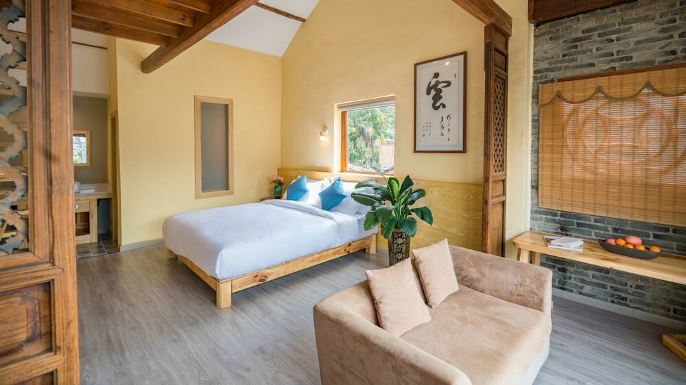 Фото Floral Joy Cat Hotel