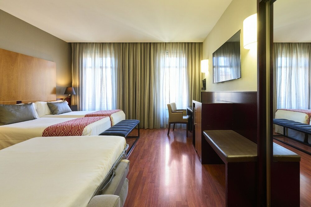 Фото Catalonia El Pilar