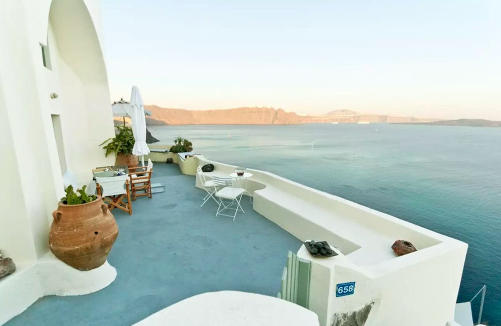 Фото Hanging at the top of the world