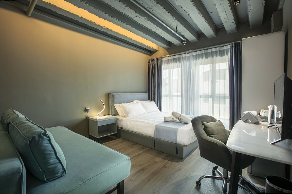 Фото Hotel Calmo Bugis