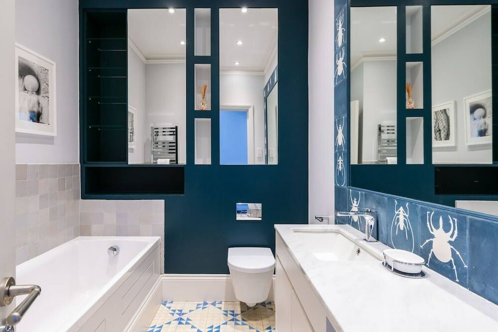 Фото Fantastic 4 Bed House in Iconic Camden