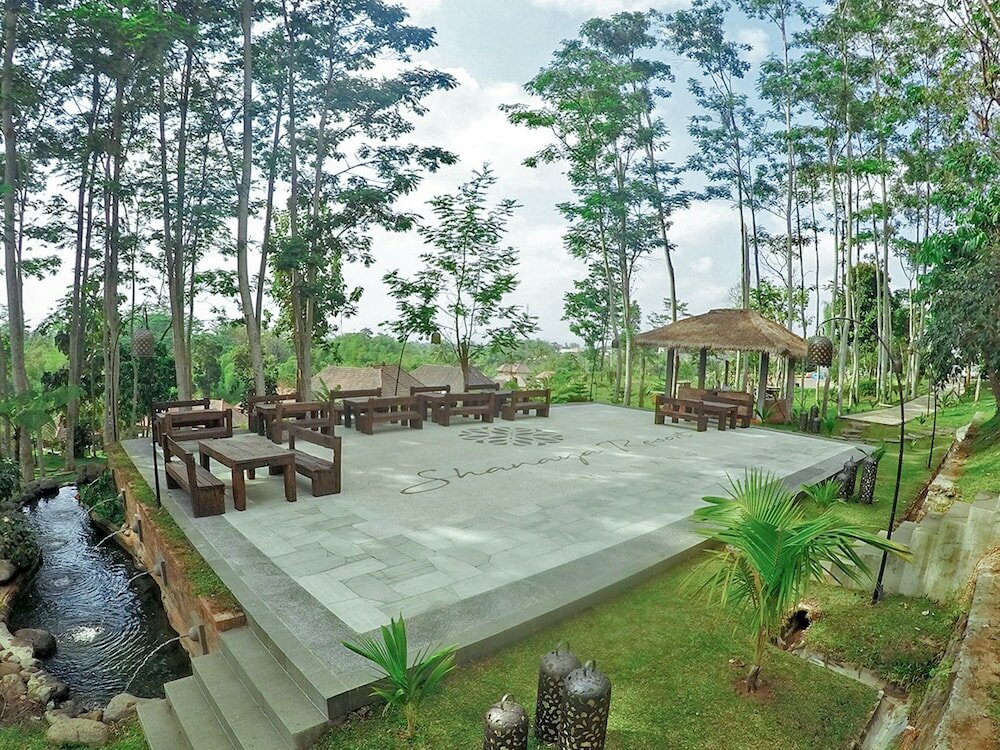 Фото Shanaya Resort Malang