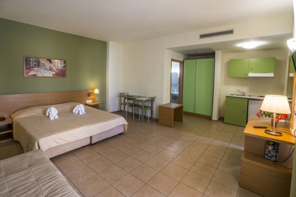 Фото Athina Beach Hotel