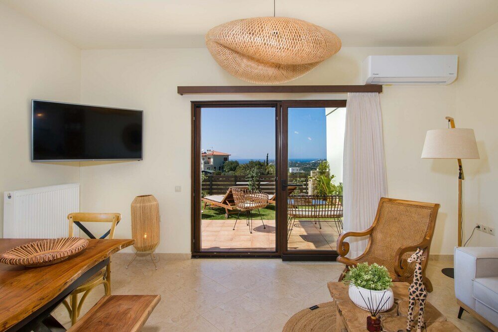 Фото EcoHome Villa