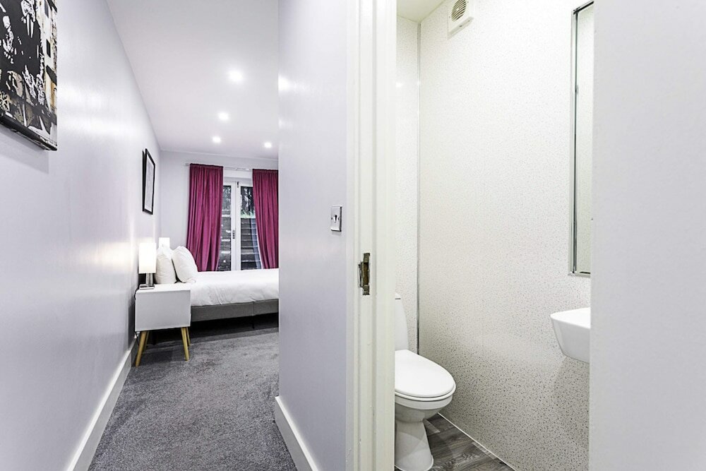 Фото Bright Clapham Apartment