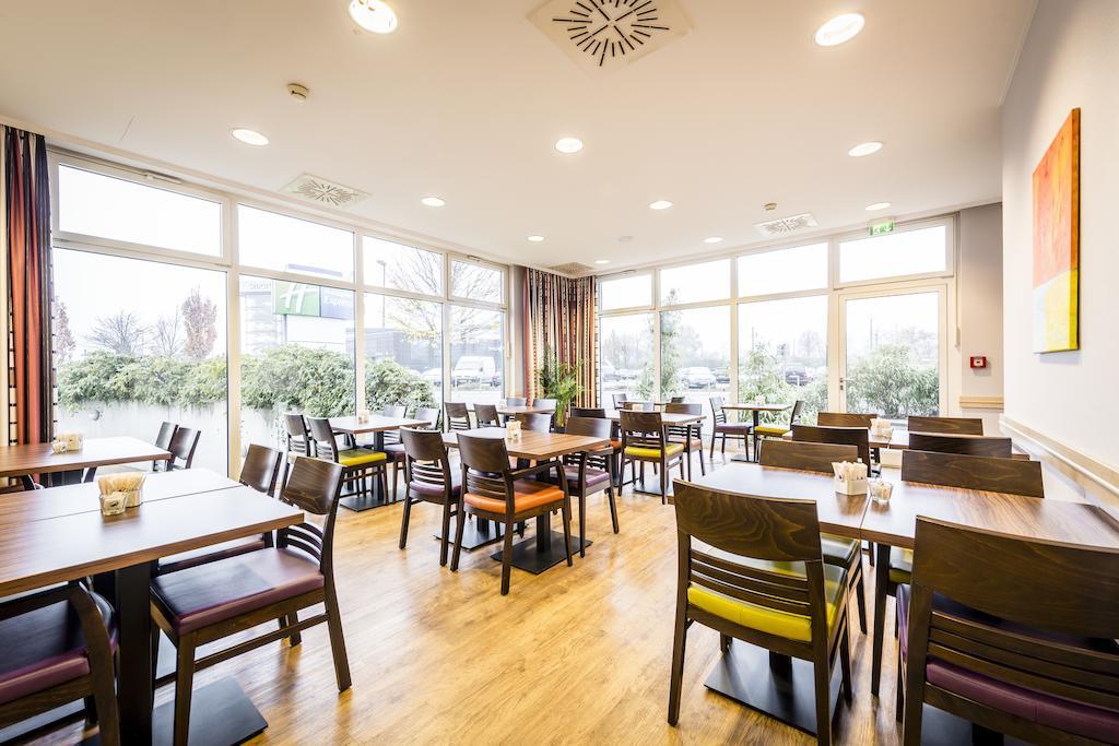 Фото Holiday Inn Express Dusseldorf - City North