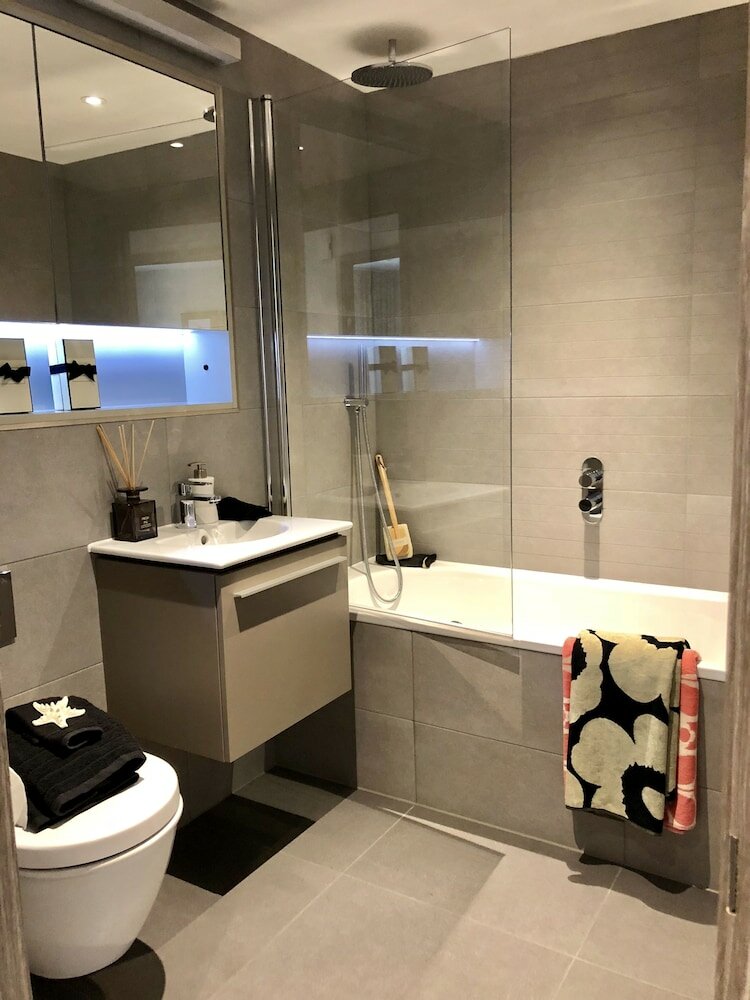 Фото Lux St James Apartment Central London with Wifi - by City Stay London