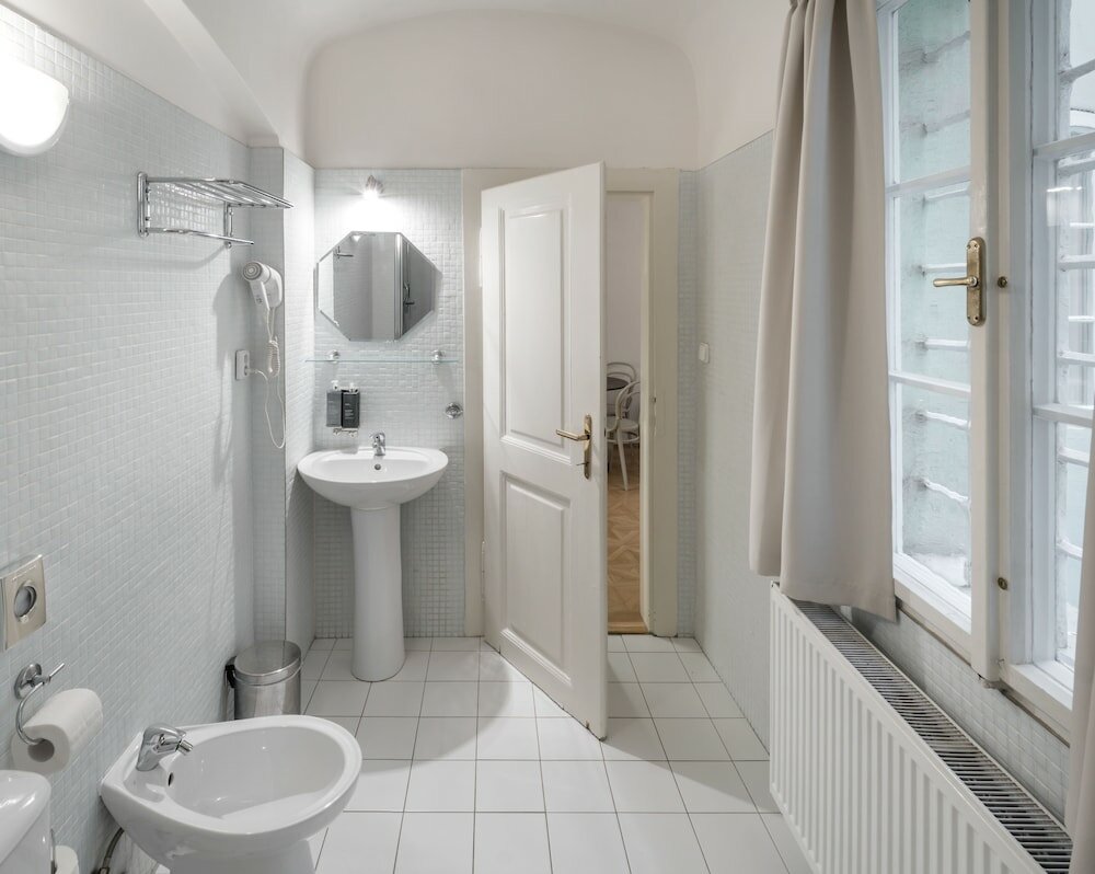 Фото 6 Continents Apartments by Adrez Living