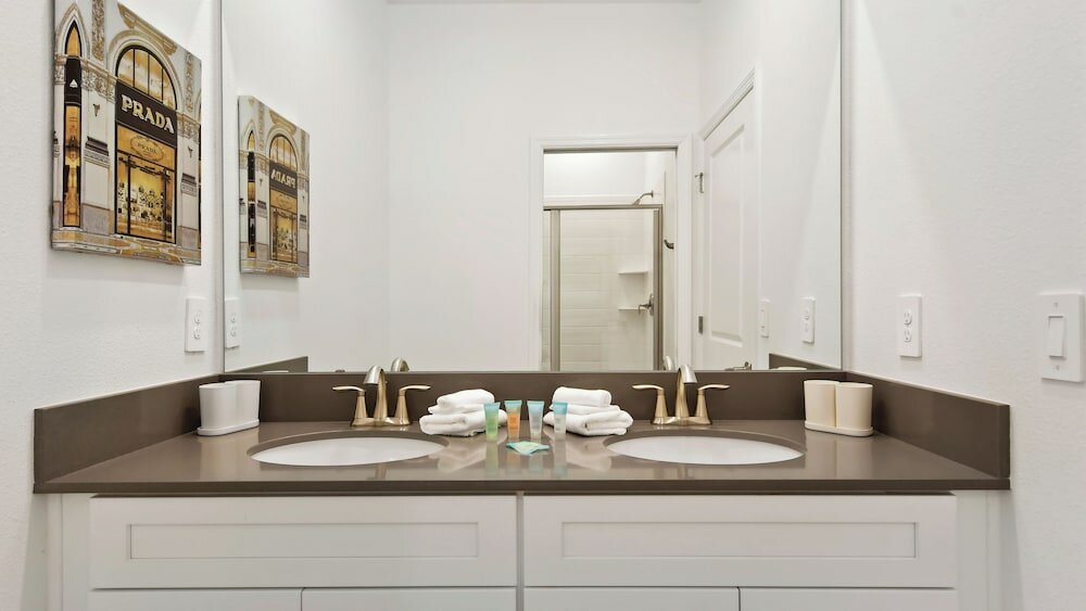 Фото Storey Lake Pool Villa 4327