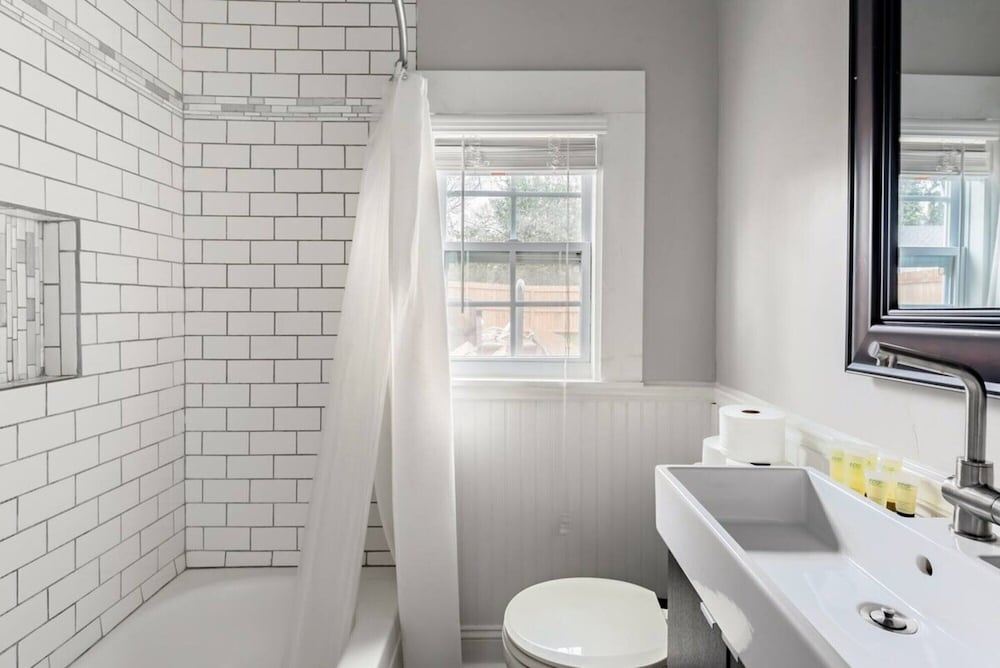 Фото Bright and Modern Close to Everything